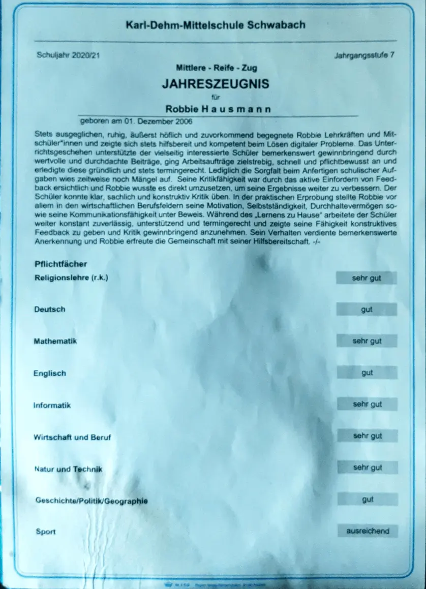 Jahreszeugnis 7M - Robbie Hausmann