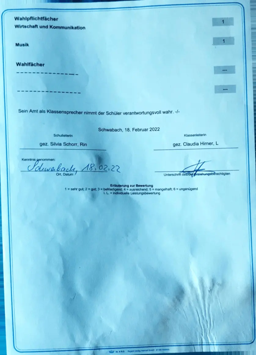 Zwischenzeugnis 8M - Robbie Hausmann