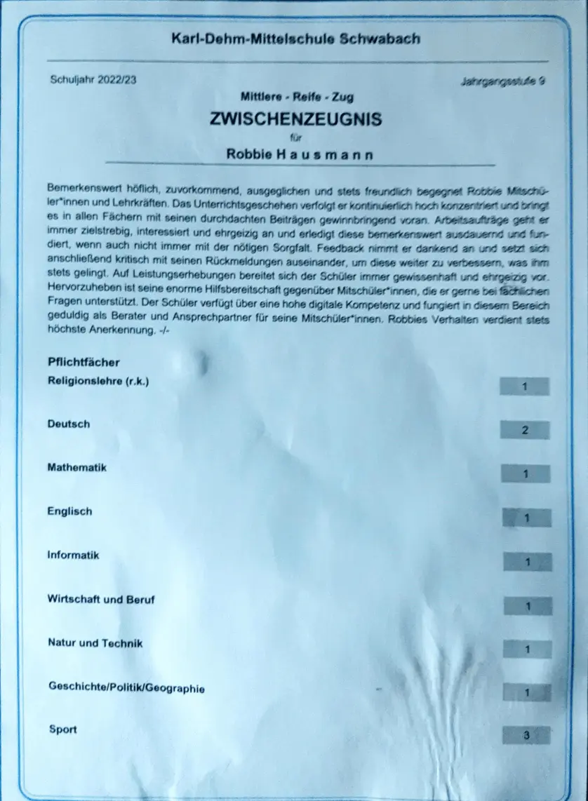 Zwischenzeugnis 9M - Robbie Hausmann